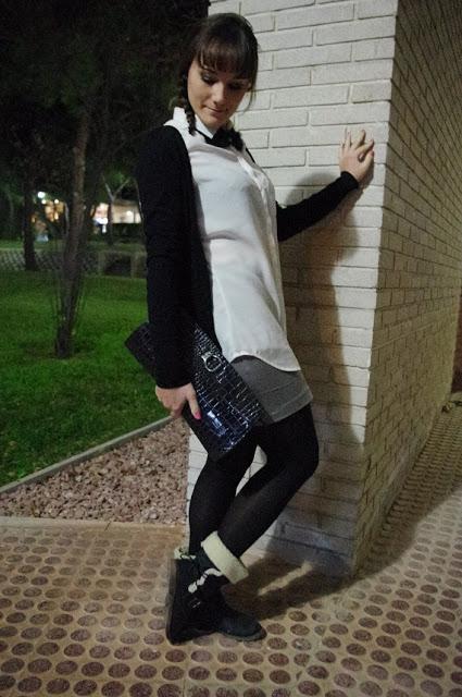 Con el collar de plumas Con el collar de plumas