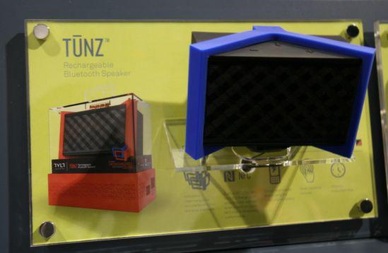 #CES2013: Tylt presenta varios productos novedosos e interesantes, algunos con tecnología NFC tylt-tunz-speaker-nfc