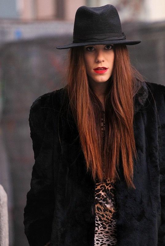 ATRÉVETE, YA ESTÁ BIEN DE CONVENCIONALISMOS! ATRÉVETE, YA ESTÁ BIEN DE CONVENCIONALISMOS!