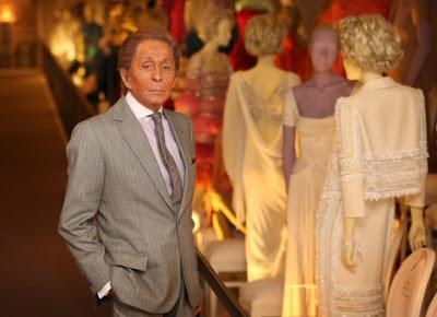 Valentino: Master of Couture.