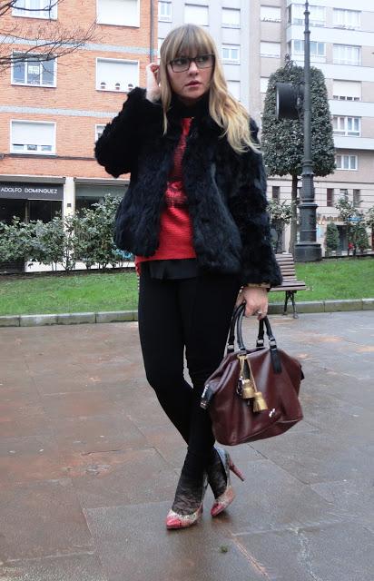 NEGRO Y CALDERA NEGRO Y CALDERA