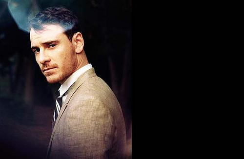 Primera y extrañísima imagen de Michael Fassbender en ‘Frank’ 640x417-1