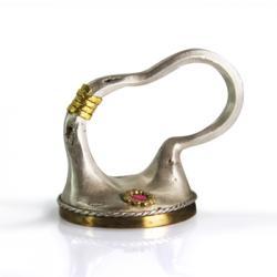 Hermana Poeta por Craig + Weiks Hermana Poeta por Craig + Weiks