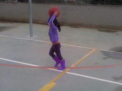 LA RELACIÓN DE LOS NIÑ@S CON AUTISMO Y SUS HERMAN@S. LA RELACIÓN DE LOS NIÑ@S CON AUTISMO Y SUS HERMAN@S.