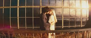 Trailer: Un amor entre dos mundos (Upside Down) Trailer: Un amor entre dos mundos (Upside Down)
