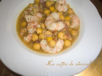 Gambones con garbanzos Gambones con garbanzos