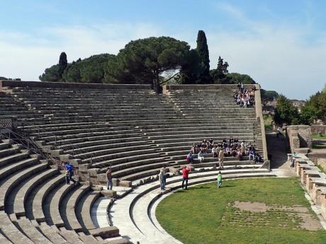 Ostia teatro 460x345 Ostia, el antiguo puerto de Roma