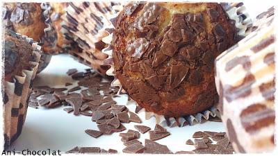 Magdalenas de naranja amarga y chispas de chocolate Magdalenas de naranja amarga y chispas de chocolate