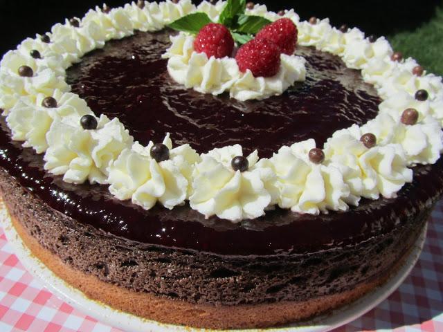 Tarta de queso, chocolate y frambuesa