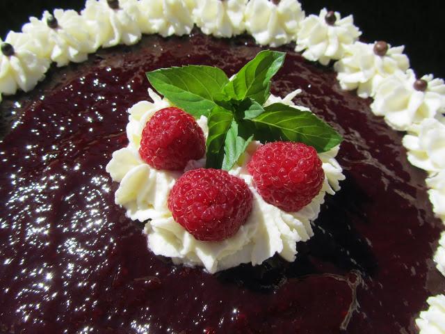 Tarta de queso, chocolate y frambuesa