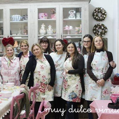 Curso de galletas en una casa de muñecas Curso de galletas en una casa de muñecas