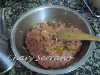 HAMBURGUESA INTEGRAL DE POLLO Y VERDURAS HAMBURGUESA INTEGRAL DE POLLO Y VERDURAS