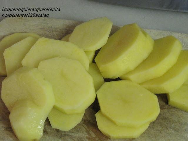 Bacalao con patatas, gambas y pasas Bacalao con patatas, gambas y pasas