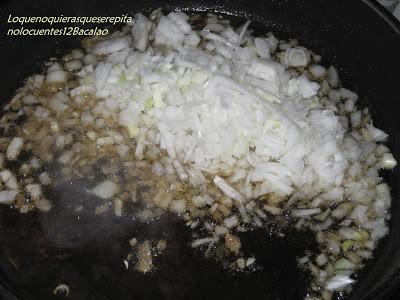 Bacalao con patatas, gambas y pasas Bacalao con patatas, gambas y pasas