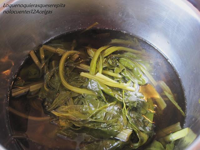 Acelgas con pollo Acelgas con pollo