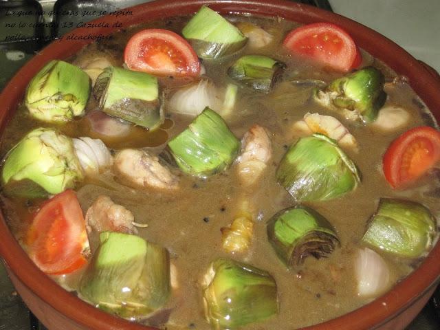 Cazuela de pollo, conejo y alcachofas/ Rostit de pollastre i conill amb alcachofes Cazuela de pollo, conejo y alcachofas/ Rostit de pollastre i conill amb alcachofes