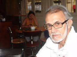 Santiago Porras y su novela Avancari Santiago Porras y su novela Avancari