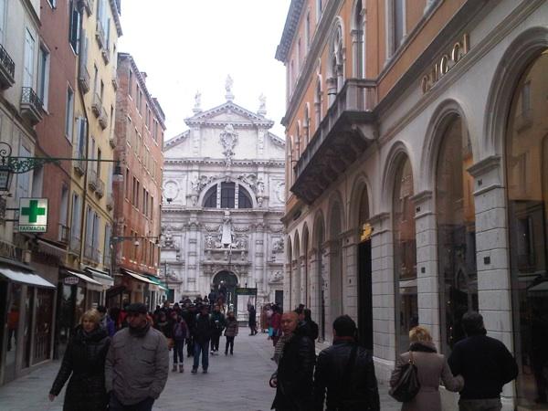 Las vías de Shopping en Italia: Las calles donde ir de compras en Venecia venezia store gucci shopping