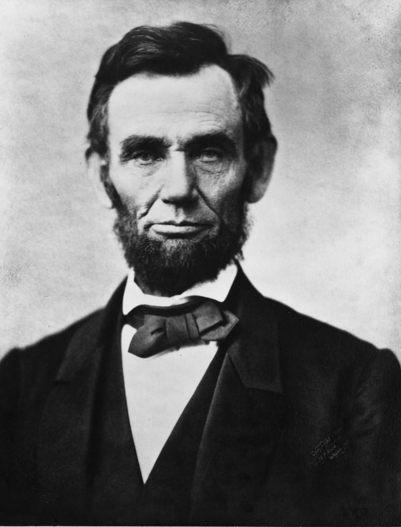 Abraham_Lincoln_head_on_shoulders_photo_portrait1