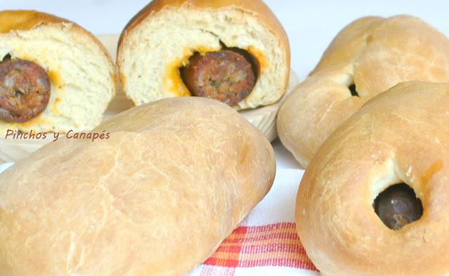 DIA DEL CHORIZO EN PUERTOLLANO. TRADICIÓN POPULAR. PAN RELLENO DE CHORIZO. DIA DEL CHORIZO EN PUERTOLLANO. TRADICIÓN POPULAR. PAN RELLENO DE CHORIZO.