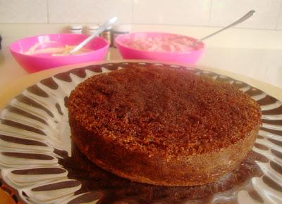 Tarta de chocolate con buttercream de Nesquik de fresa