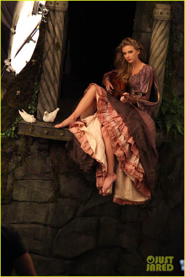 Taylor Swift se convirtió en la princesa Rapunzel (IMAGENAS)