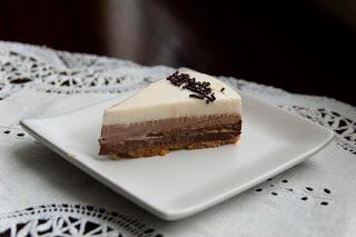 JUEVES ENTRE PASTELES:TARTA TRES CHOCOLATES JUEVES ENTRE PASTELES:TARTA TRES CHOCOLATES