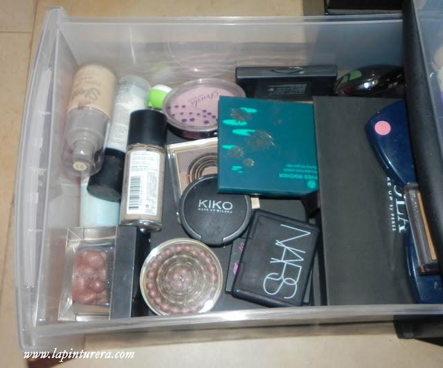 (RE)organización de mi maquillaje (RE)organización de mi maquillaje