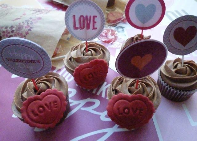 Cupcakes de chocolate para San Valentín Cupcakes de chocolate para San Valentín