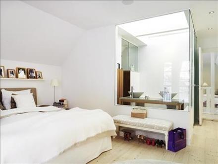 UNA CASA EN LA NIEVE UNA CASA EN LA NIEVE