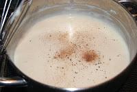 Espinacas con bechamel, queso y huevo escalfado Espinacas con bechamel, queso y huevo escalfado