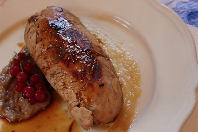 Palmeritas dulces de Hojaldre y Solomillos de Pavo. Capeando el temporal. Palmeritas dulces de Hojaldre y Solomillos de Pavo. Capeando el temporal.