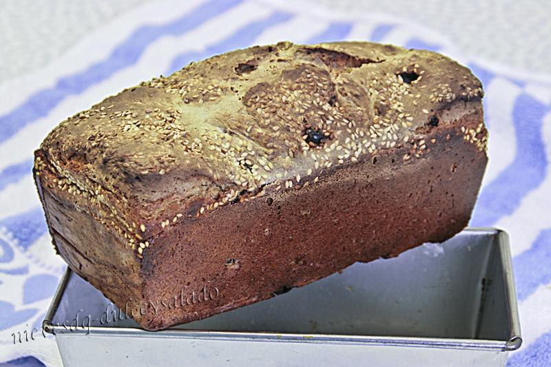 PAN INTEGRAL DE CENTENO Y ESPELTA CON MASA MADRE PAN INTEGRAL DE CENTENO Y ESPELTA CON MASA MADRE