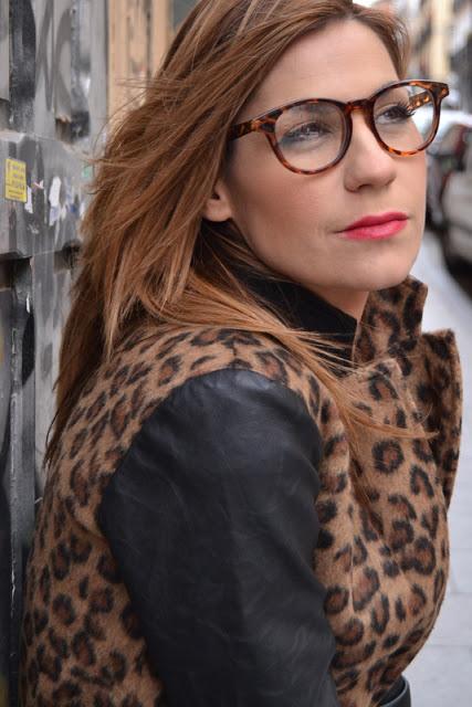 Look leopardo. No te lo tragues. Look leopardo. No te lo tragues.