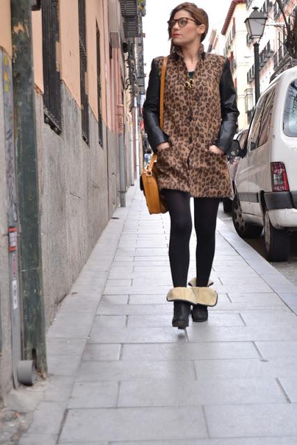 Look leopardo. No te lo tragues. Look leopardo. No te lo tragues.