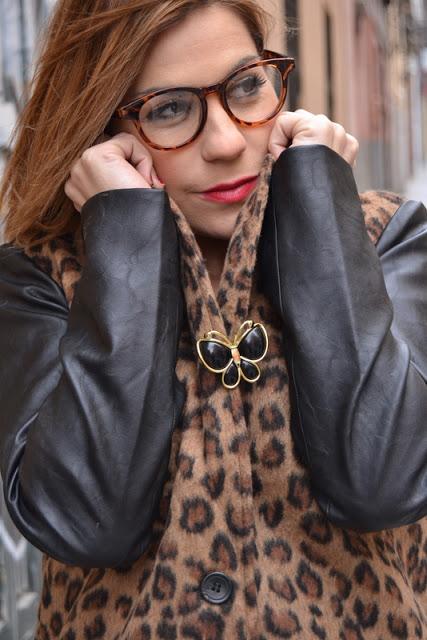 Look leopardo. No te lo tragues. Look leopardo. No te lo tragues.