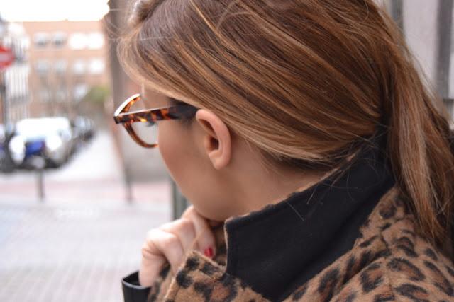 Look leopardo. No te lo tragues. Look leopardo. No te lo tragues.