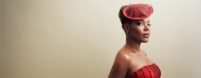 ¡He aquí una Artista!. Con ustedes: China Moses ¡He aquí una Artista!. Con ustedes: China Moses