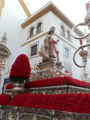 El Grupo Joven en la procesión del Niño Jesús de Praga de la Colegial del Santo Ángel.