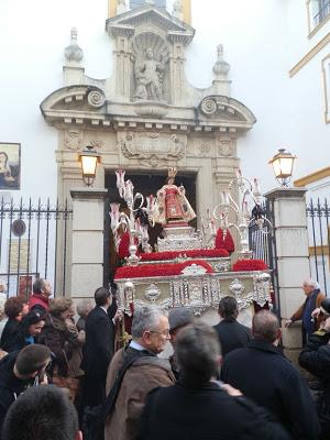 El Grupo Joven en la procesión del Niño Jesús de Praga de la Colegial del Santo Ángel.