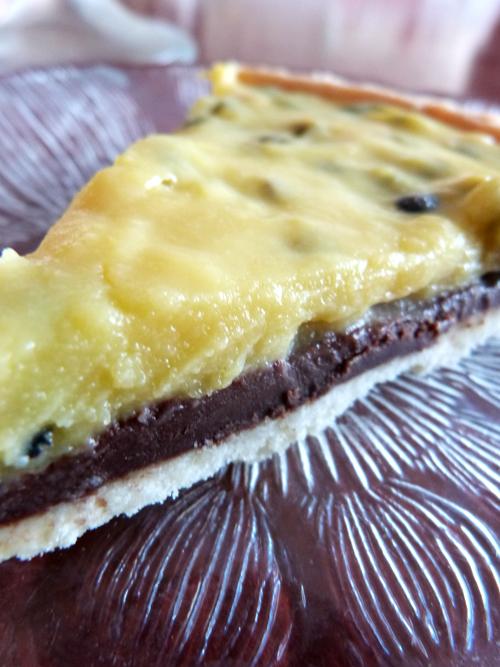 tarta de chocolate y maracuyá | un año más! tarta de chocolate y maracuyá | un año más!