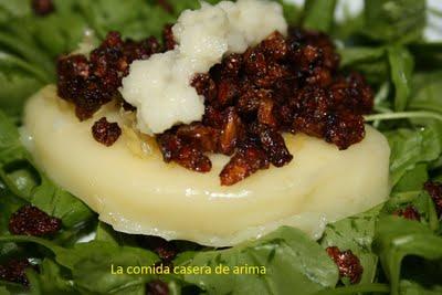Ensalada de rúcula, Provolone y granada. Ensalada de rúcula, Provolone y granada.