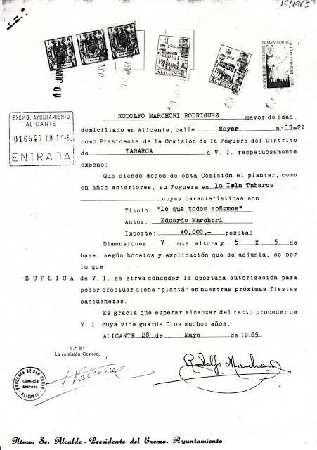 Una foguera en Nueva Tabarca Una foguera en Nueva Tabarca