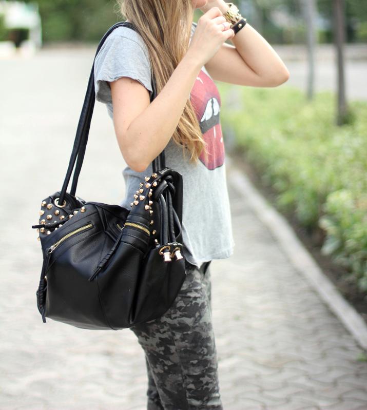 CAMO, LIPS... AND STUDS CAMO, LIPS... AND STUDS