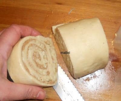 Rolls de canela y manzanas ( cinnamon apple rolls) Rulli - Bullar Rolls de canela y manzanas ( cinnamon apple rolls) Rulli - Bullar