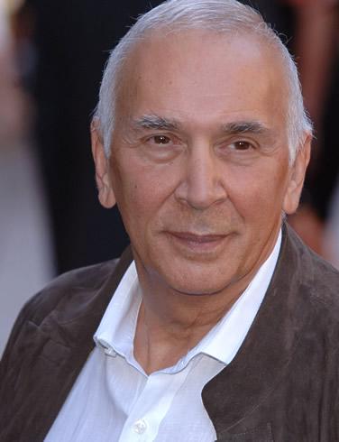 Frank Langella se incorpora a Reykjavik