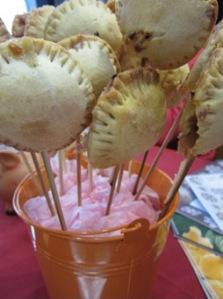 Piruletas de Queso Camembert y Frambuesa Sin título