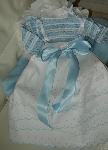 Para Gonzaga... una cestita muy azul Para Gonzaga... una cestita muy azul