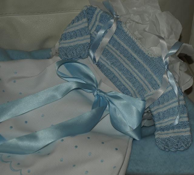 Para Gonzaga... una cestita muy azul Para Gonzaga... una cestita muy azul