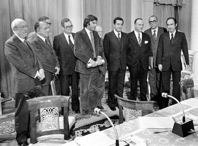La Transición ha muerto ¿Viva la democracia? La Transición ha muerto ¿Viva la democracia?